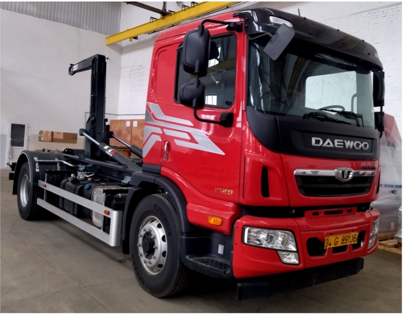 TAM T12-4700